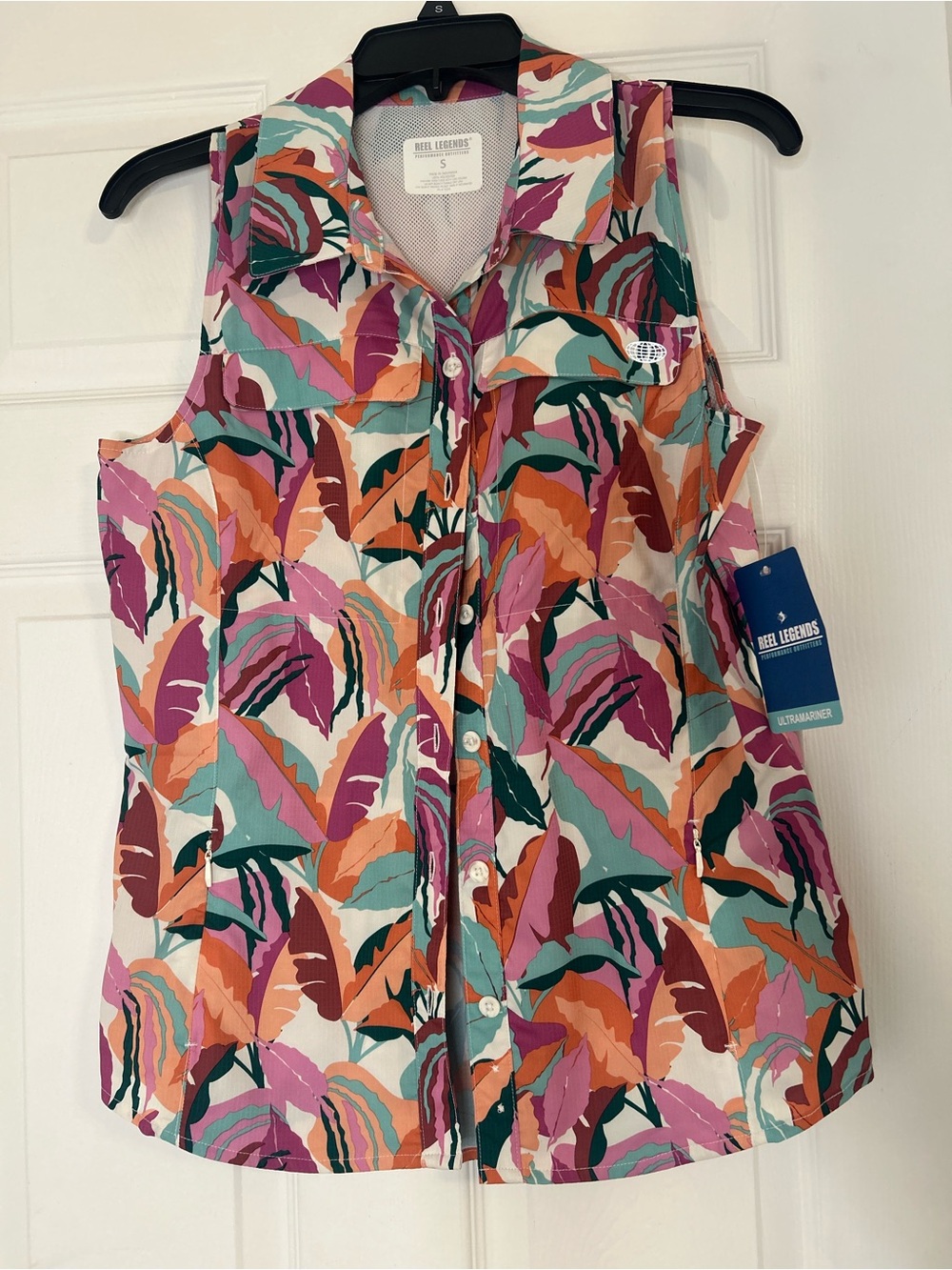 Reel Legends Women's Sleeveless Button-Front Tropical Print Top - Multi